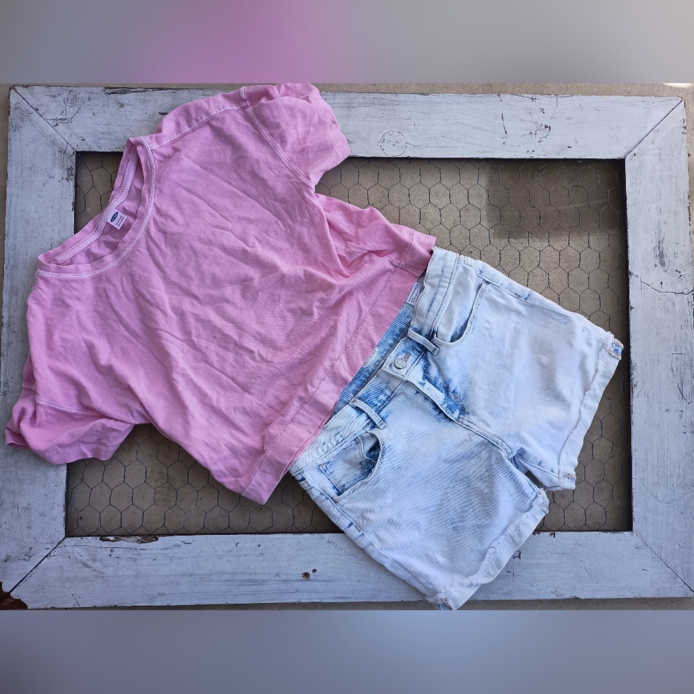 2 pc Girls Old Navy Denim Shorts size 14 with FREE pink Old Navy crop t-shirt 👕